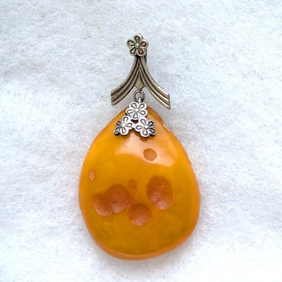 Vintage Russian USSR Silver Plated Melchior Butterscotch Egg Yolk Amber Pendant - Picture 1 of 7